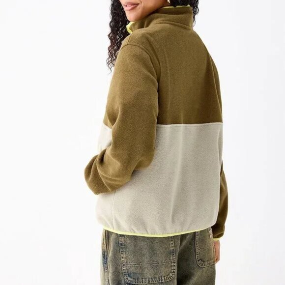 NWT Colour block polar fleece sweater - Picture 2 of 5